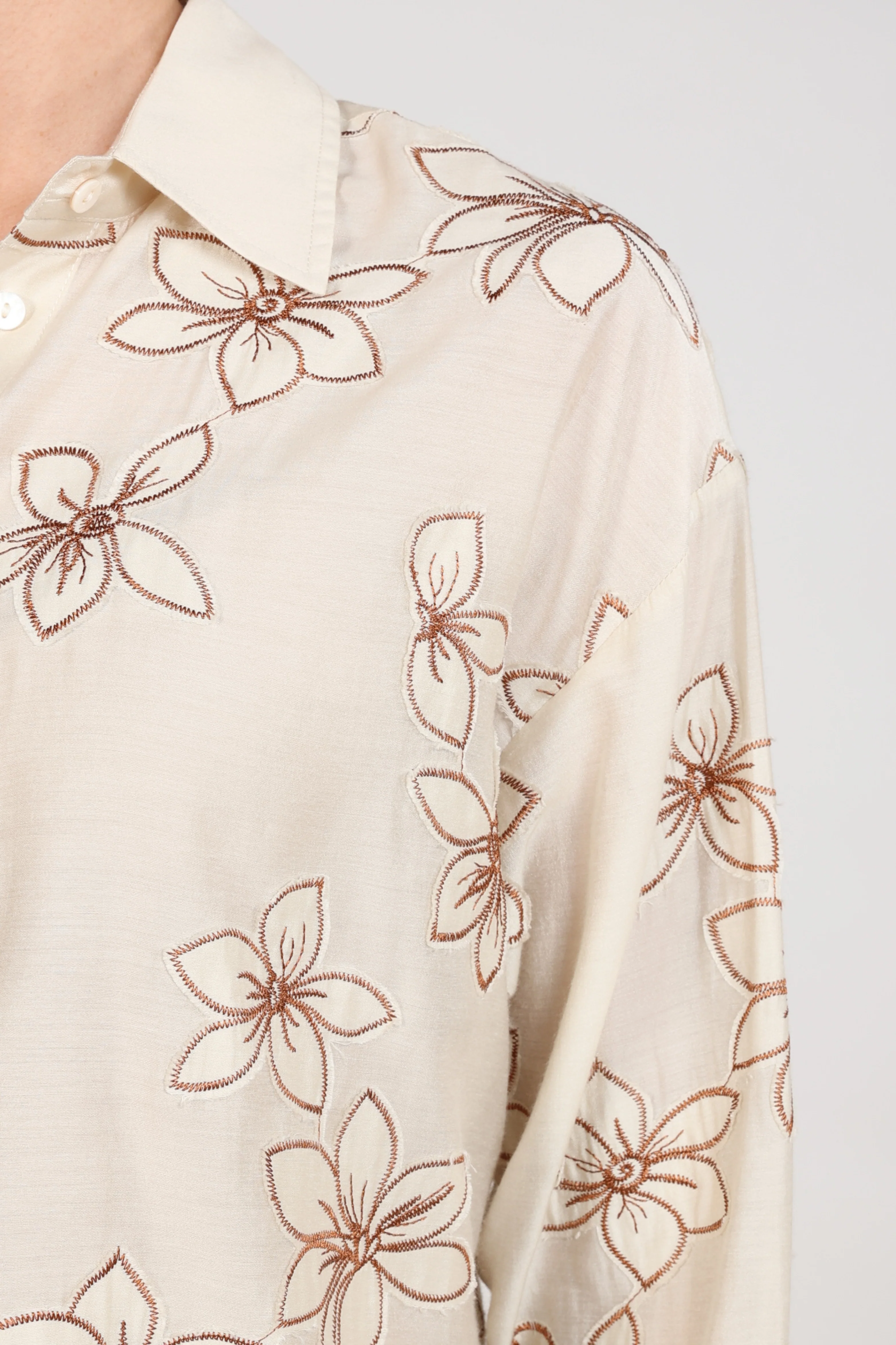 Blouse Bailey Flower Sand NKF02118 - Image 9