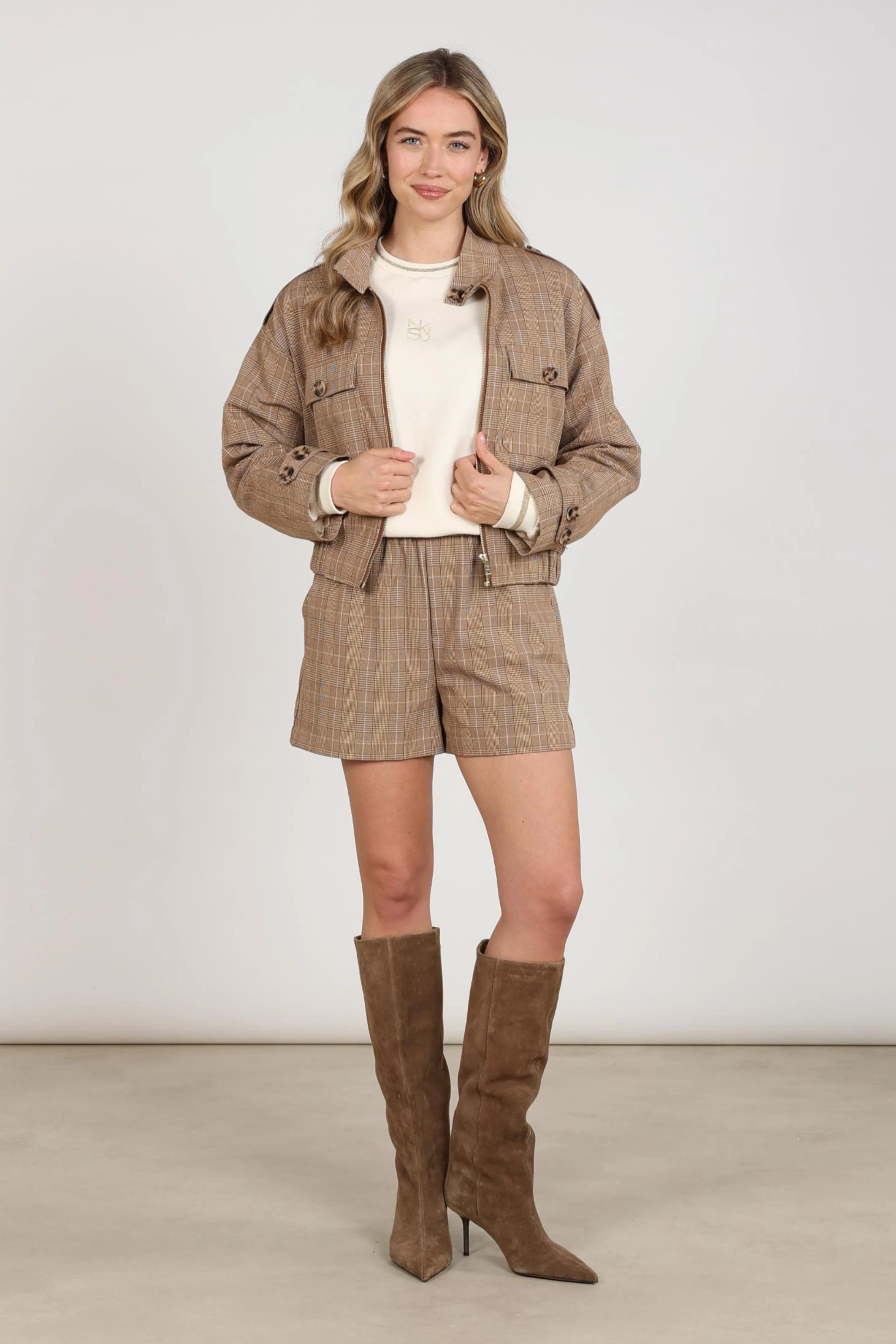 Short Esmee Toffee NKF09080 - Image 5