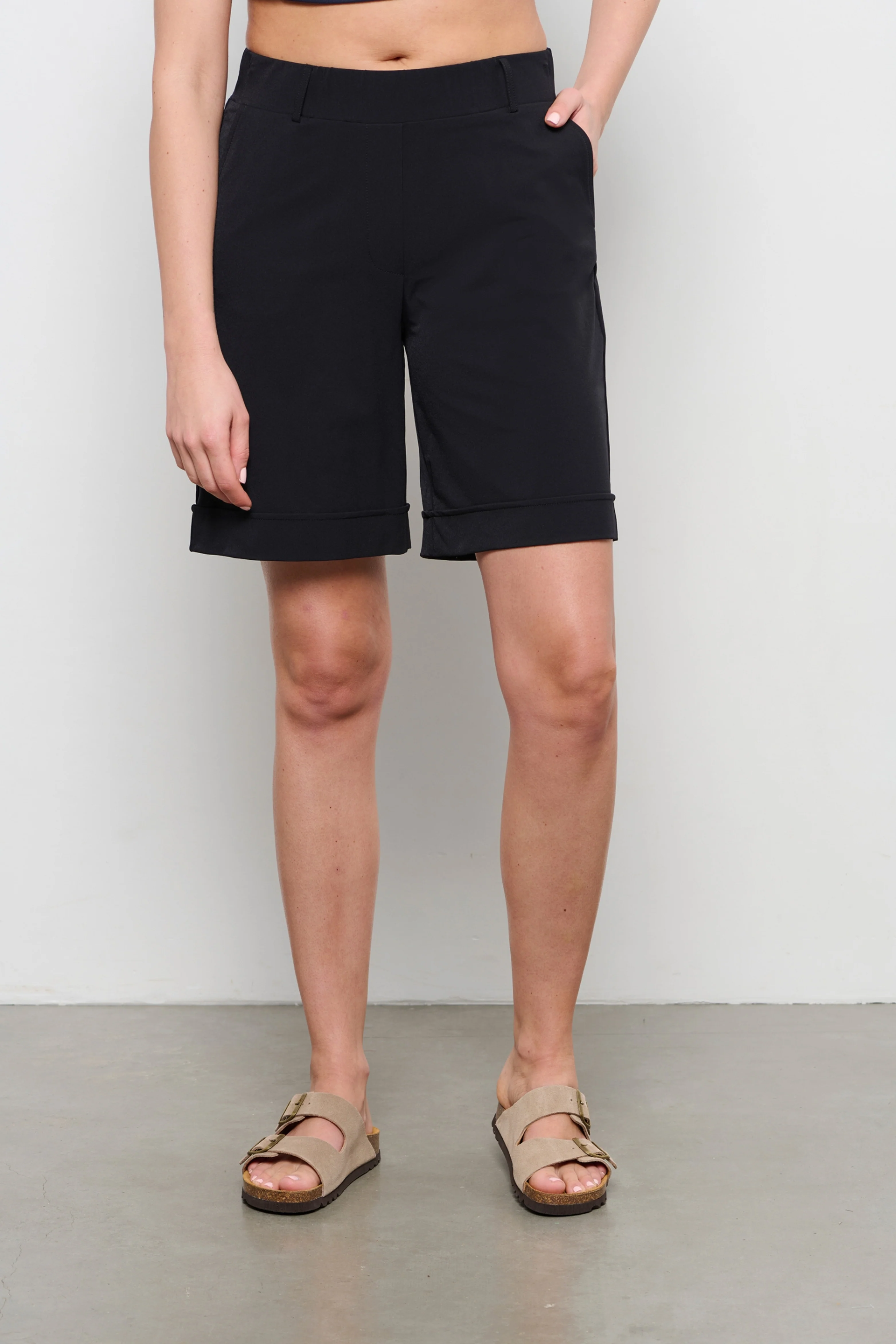 Travel Short Philis Black PA299 - Image 4